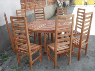 outdoor dining set 090510.jpg